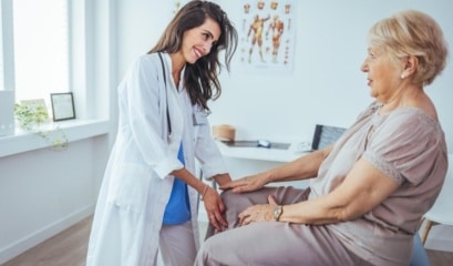 Knee Pain Female